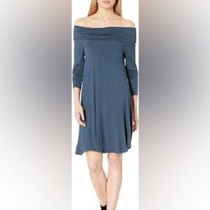 Elegant Off-Shoulder Blue Dress